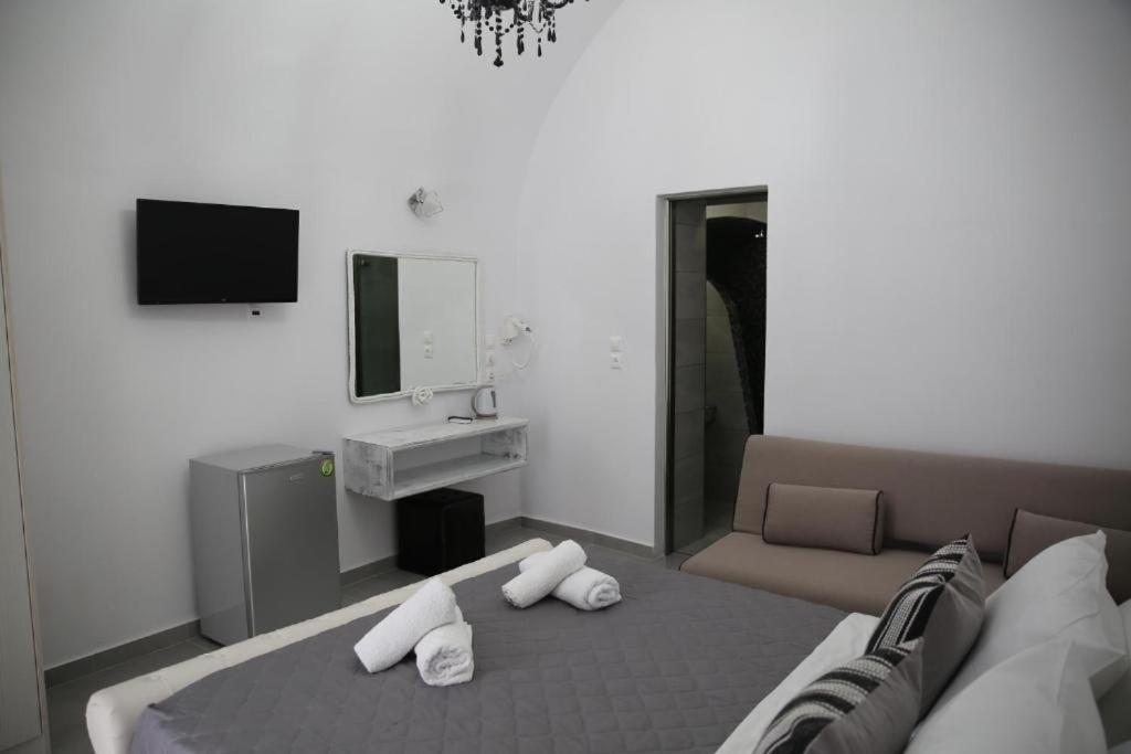 Unique Leta Apartment Фира Екстериор снимка