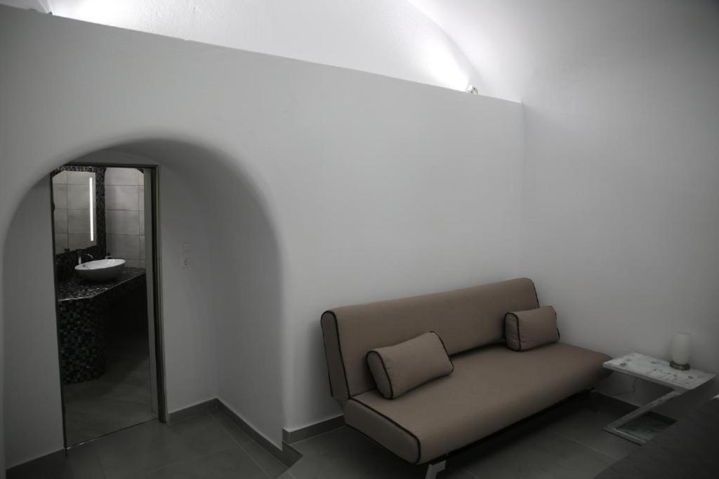 Unique Leta Apartment Фира Екстериор снимка
