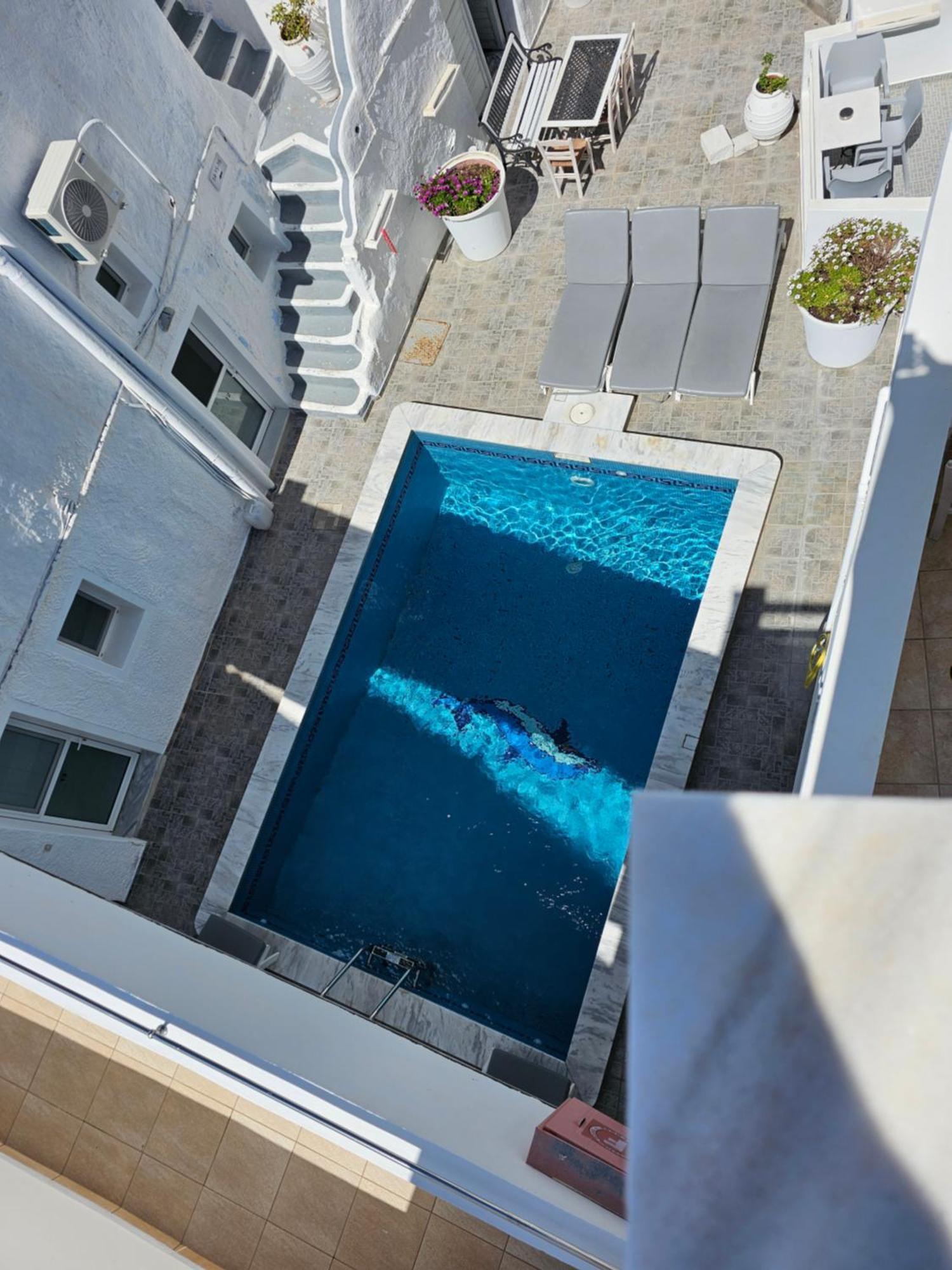 Unique Leta Apartment Фира Екстериор снимка
