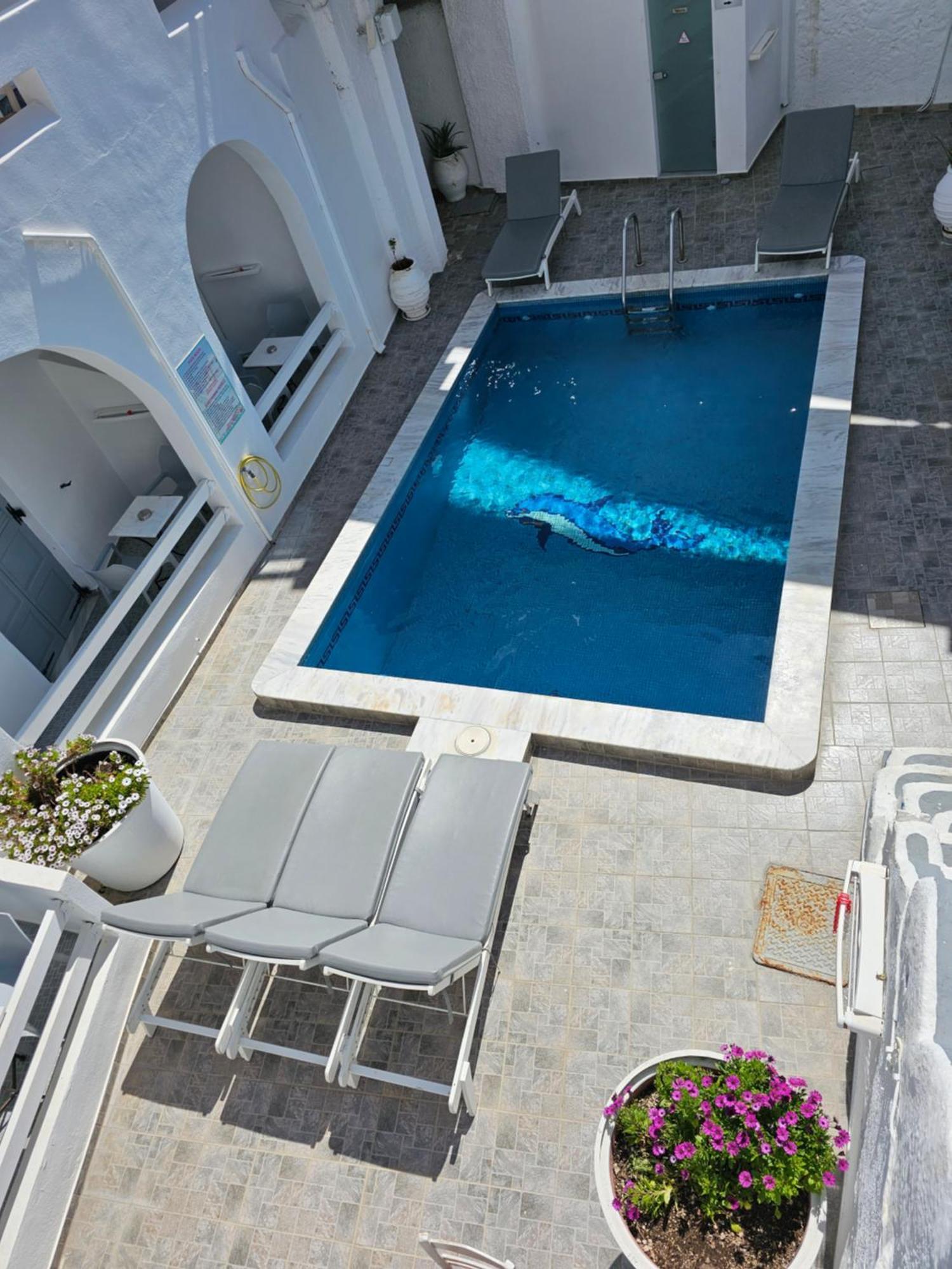 Unique Leta Apartment Фира Екстериор снимка