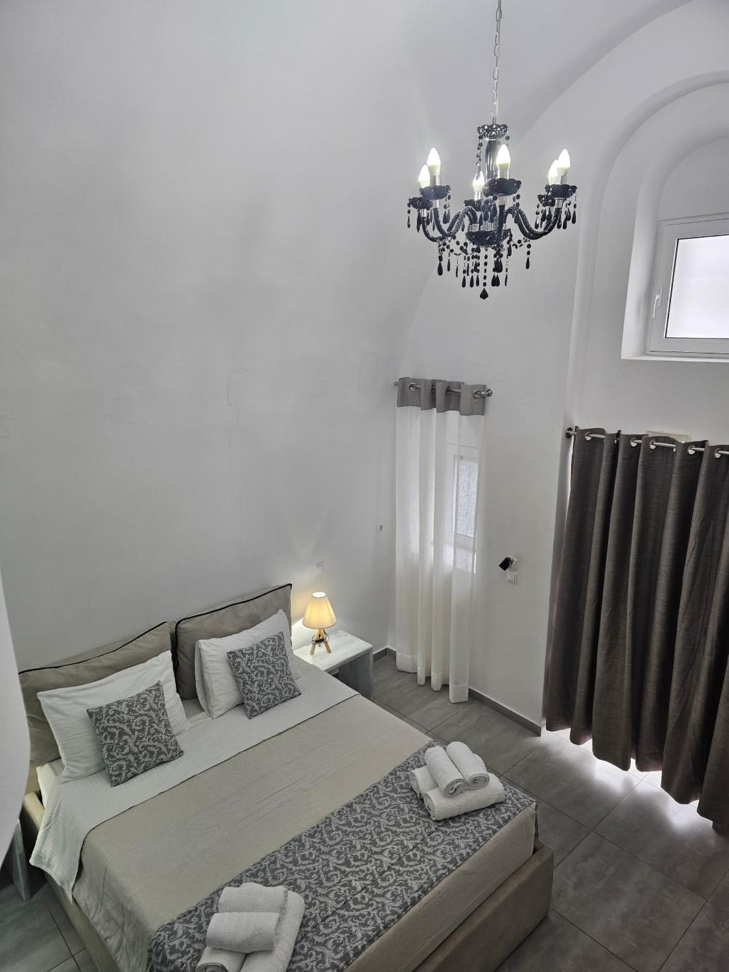 Unique Leta Apartment Фира Екстериор снимка