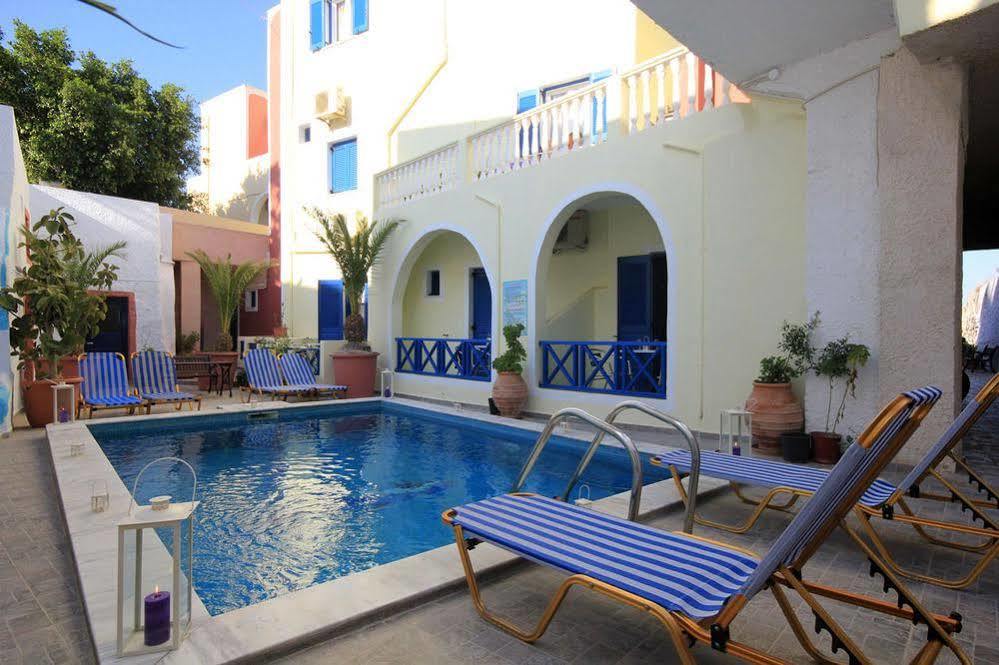 Unique Leta Apartment Фира Екстериор снимка